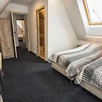 Tojemoje 3*