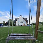 Tojemoje 3*