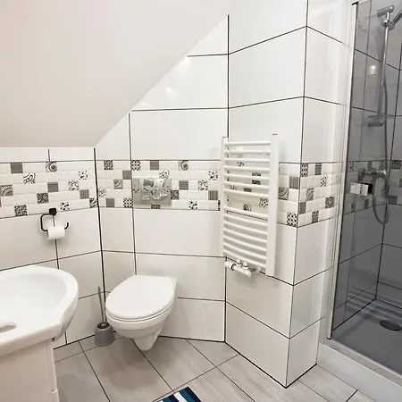 Konukevi Tojemoje 3*