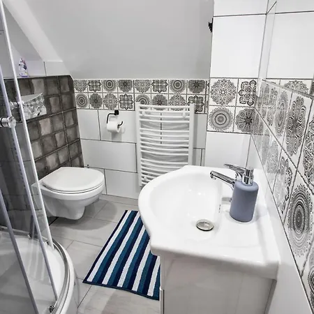 Konukevi Tojemoje 3*